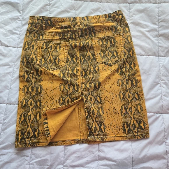 d.jeans Skirt Size 6 - Picture 4 of 7